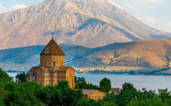 Kurban Bayramı Özel Ankara Çıkışlı Uçaklı Van Tatvan Bitlis Turu (2 Gece 3 Gün )