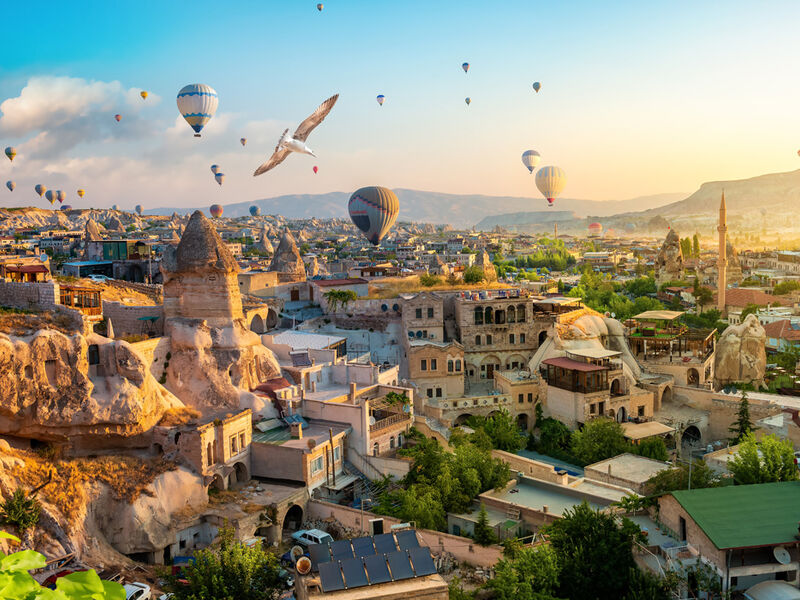 GÜNÜBİRLİK BALON SEYİRLİ KAPADOKYA TURU