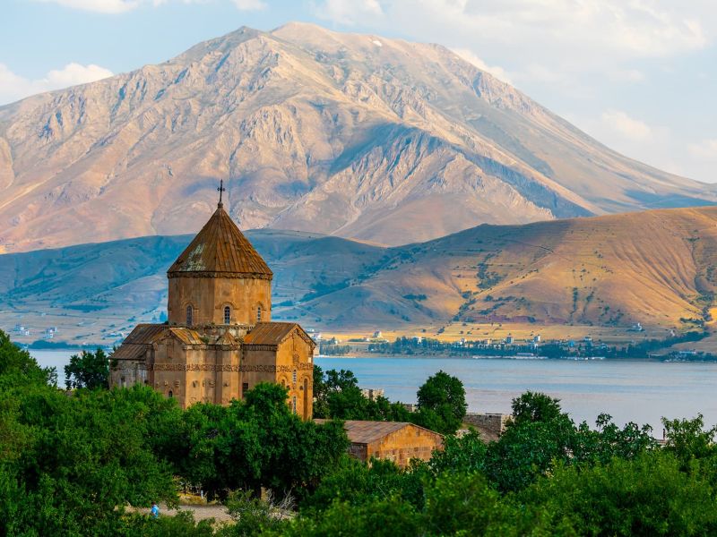 Kurban Bayramı Özel Ankara Çıkışlı Uçaklı Van Tatvan Bitlis Turu (2 Gece 3 Gün )